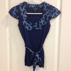 NWOT Bebe stretch silk knit top with removable belt